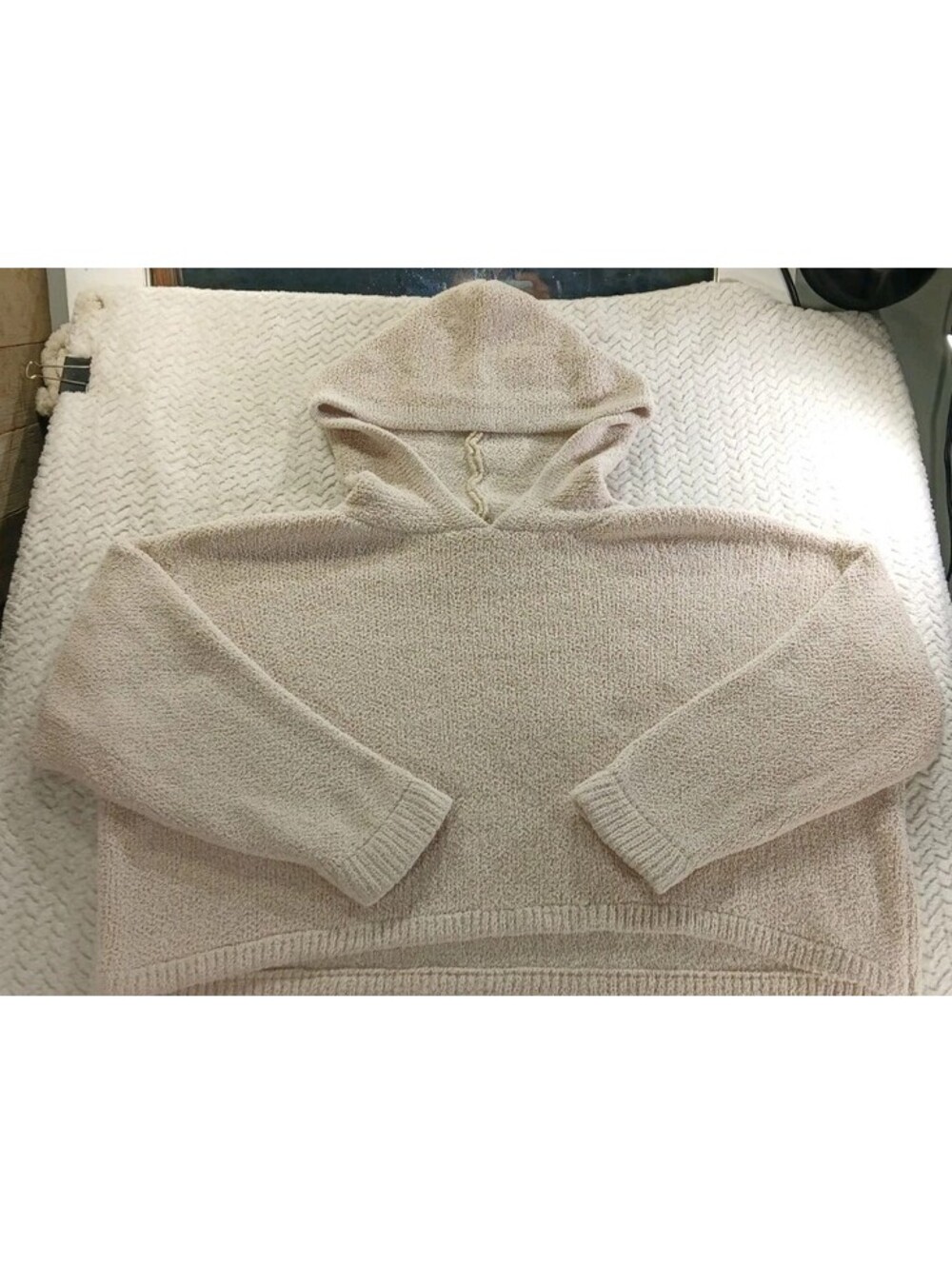 Meronie - Size Medium - Beige Oversized Cropped Hoodie Fleece Sweater